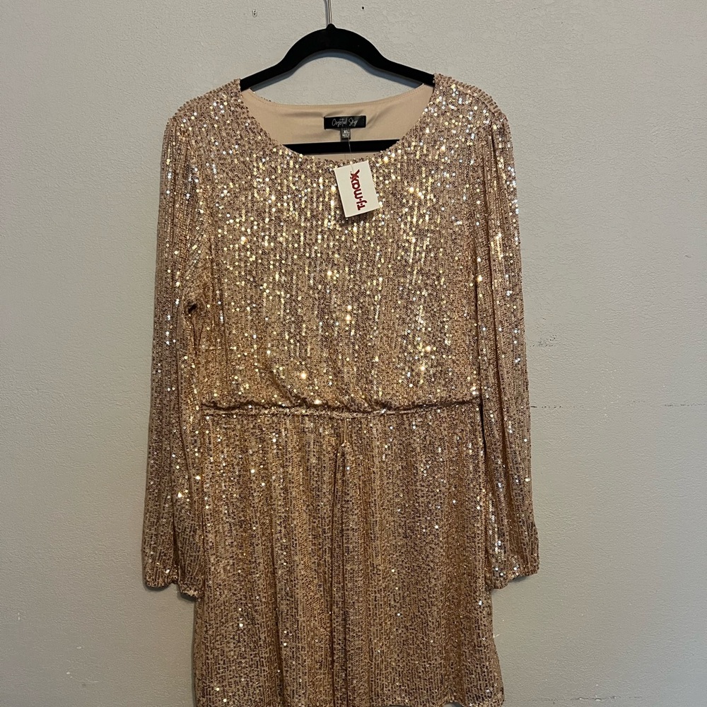 NWT Women's XL Sequined Gold Long Sleeve Dress‎